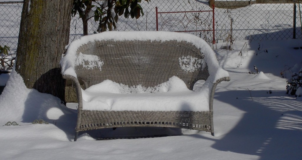 25-outside-furniture-1024x543-2-1024x543